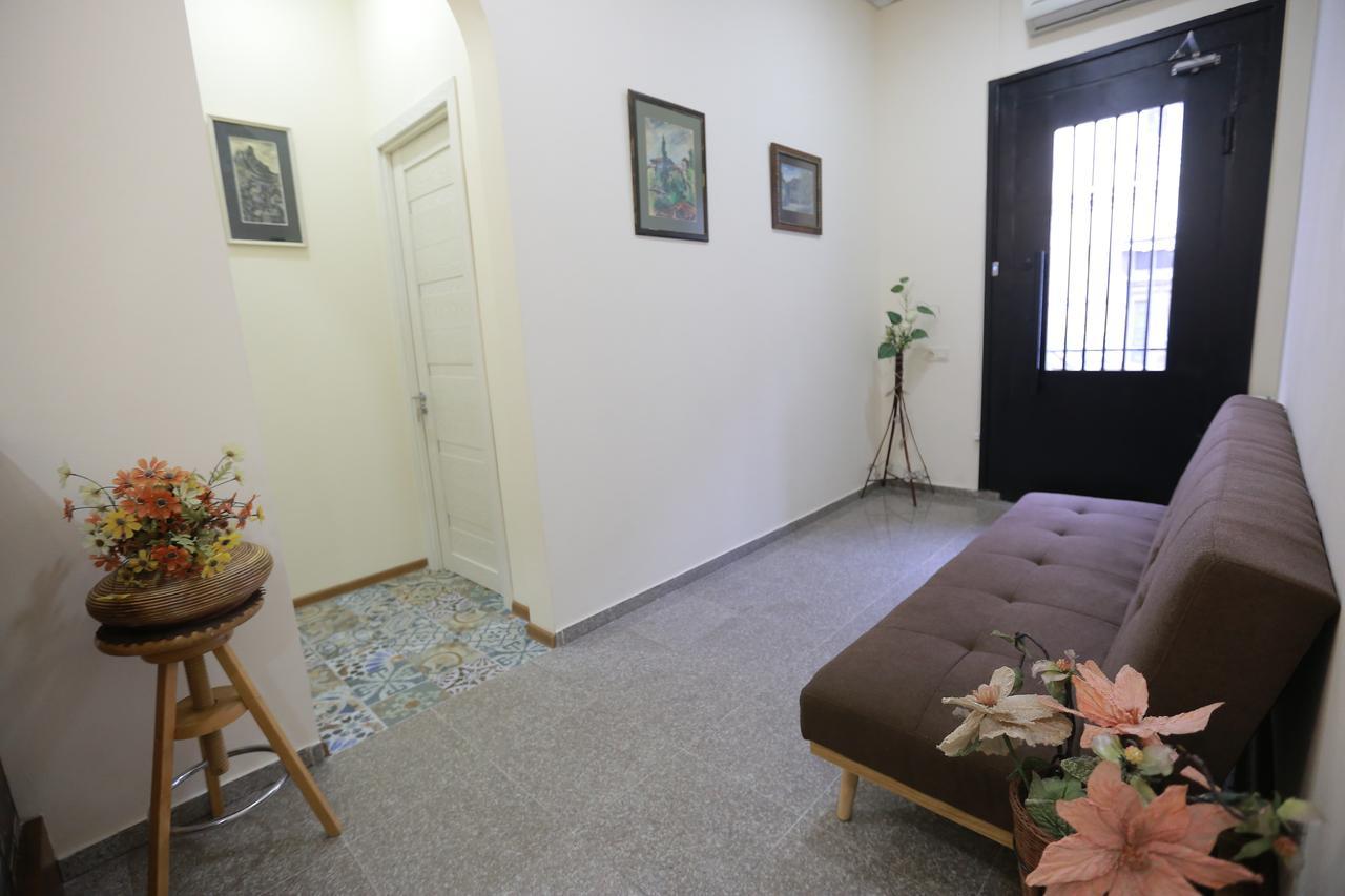 Midtown Hotel & Hostel تبليسي المظهر الخارجي الصورة